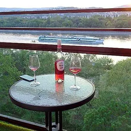 Duna View Lejlighed